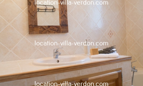 Villa Les oliviers Salle de bain (8)